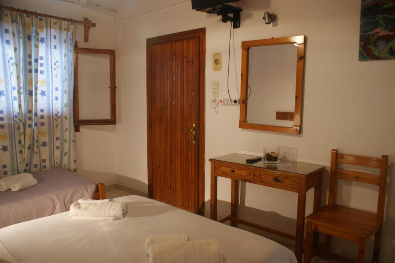 Hotel Eleftheria パロス島 エクステリア 写真