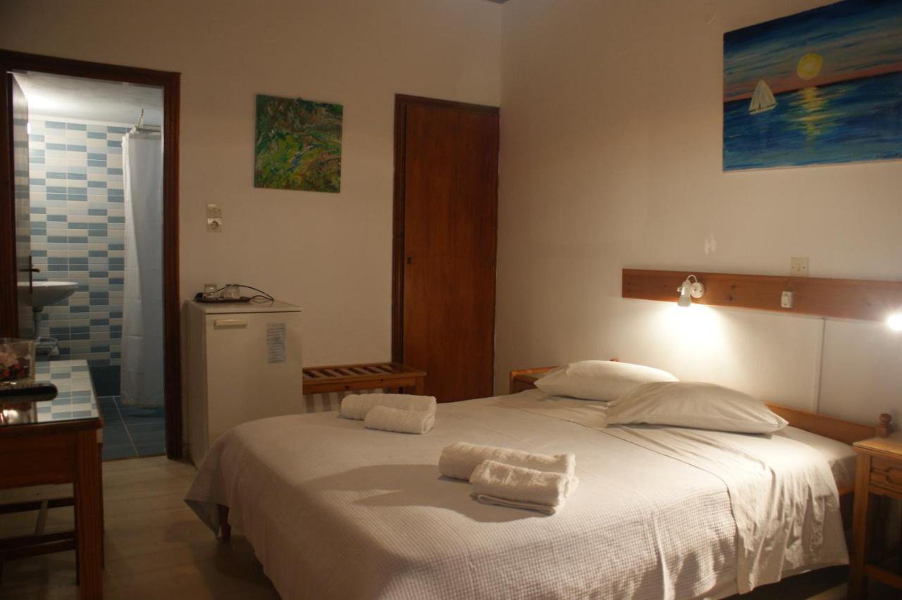 Hotel Eleftheria パロス島 エクステリア 写真
