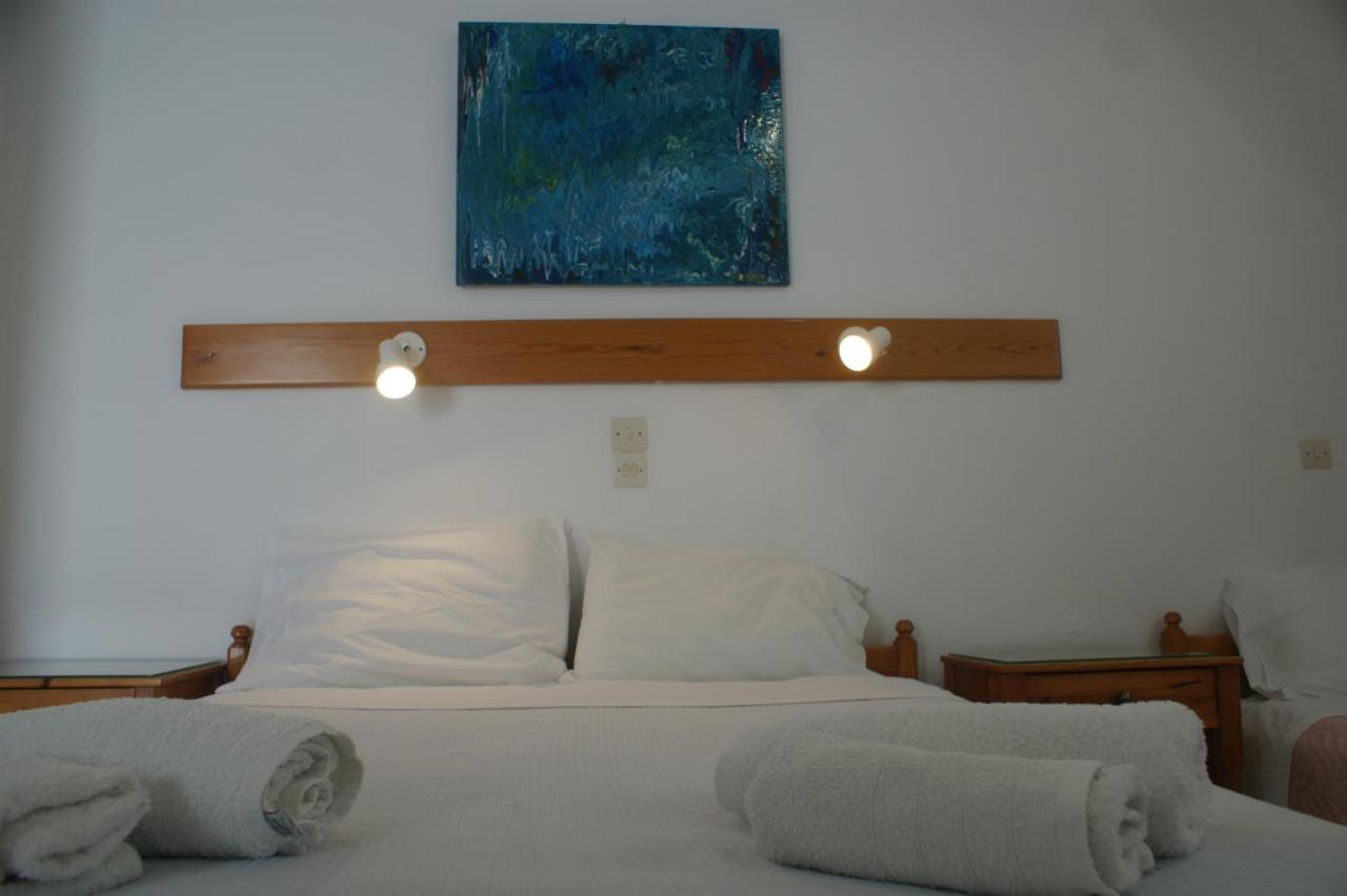 Hotel Eleftheria パロス島 エクステリア 写真