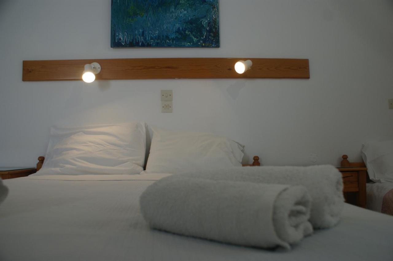 Hotel Eleftheria パロス島 エクステリア 写真
