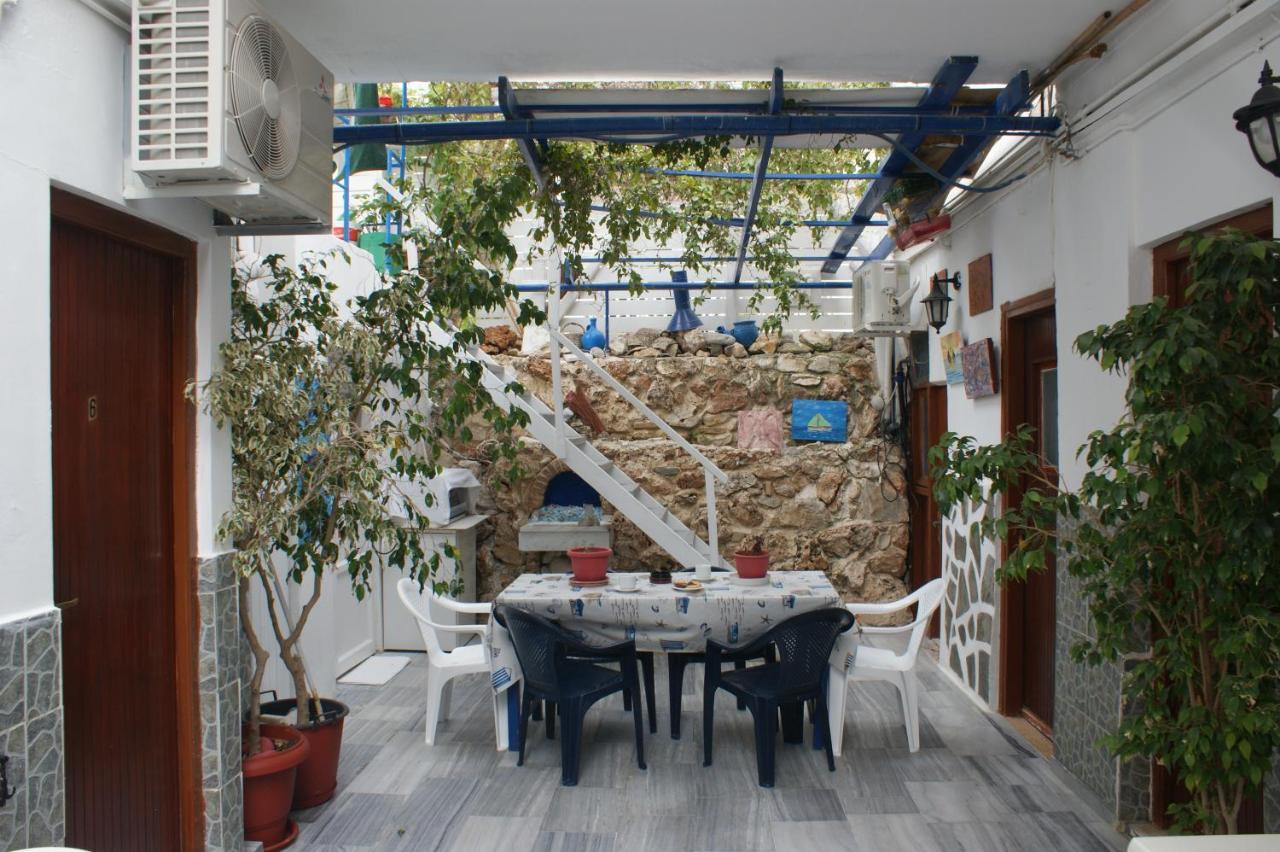 Hotel Eleftheria パロス島 エクステリア 写真