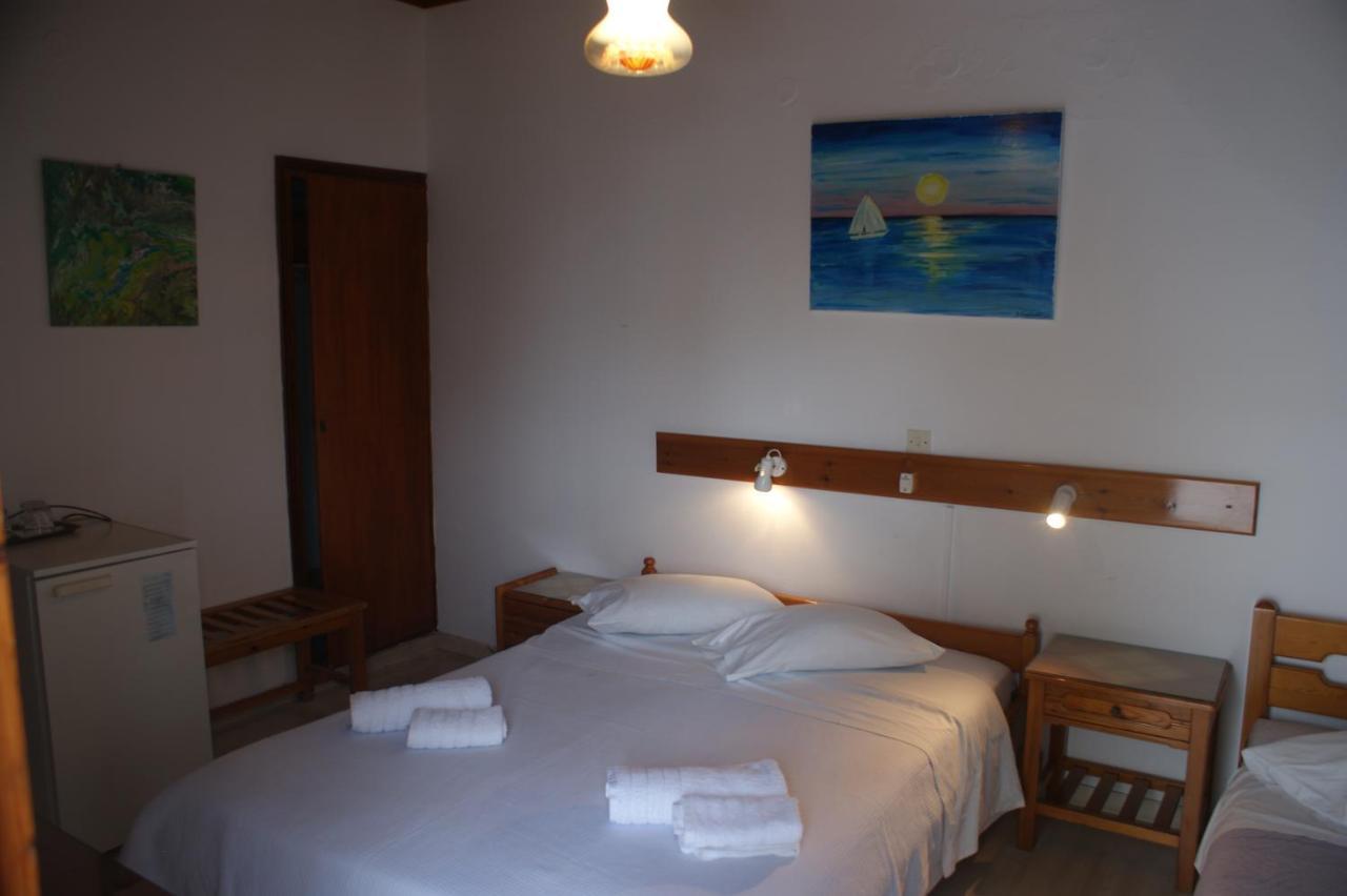Hotel Eleftheria パロス島 エクステリア 写真