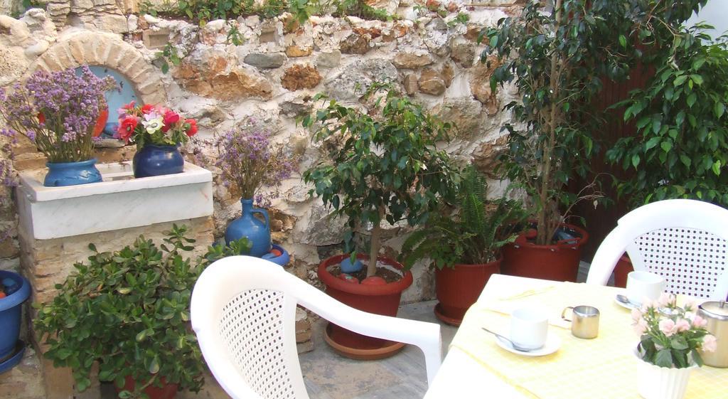 Hotel Eleftheria パロス島 エクステリア 写真