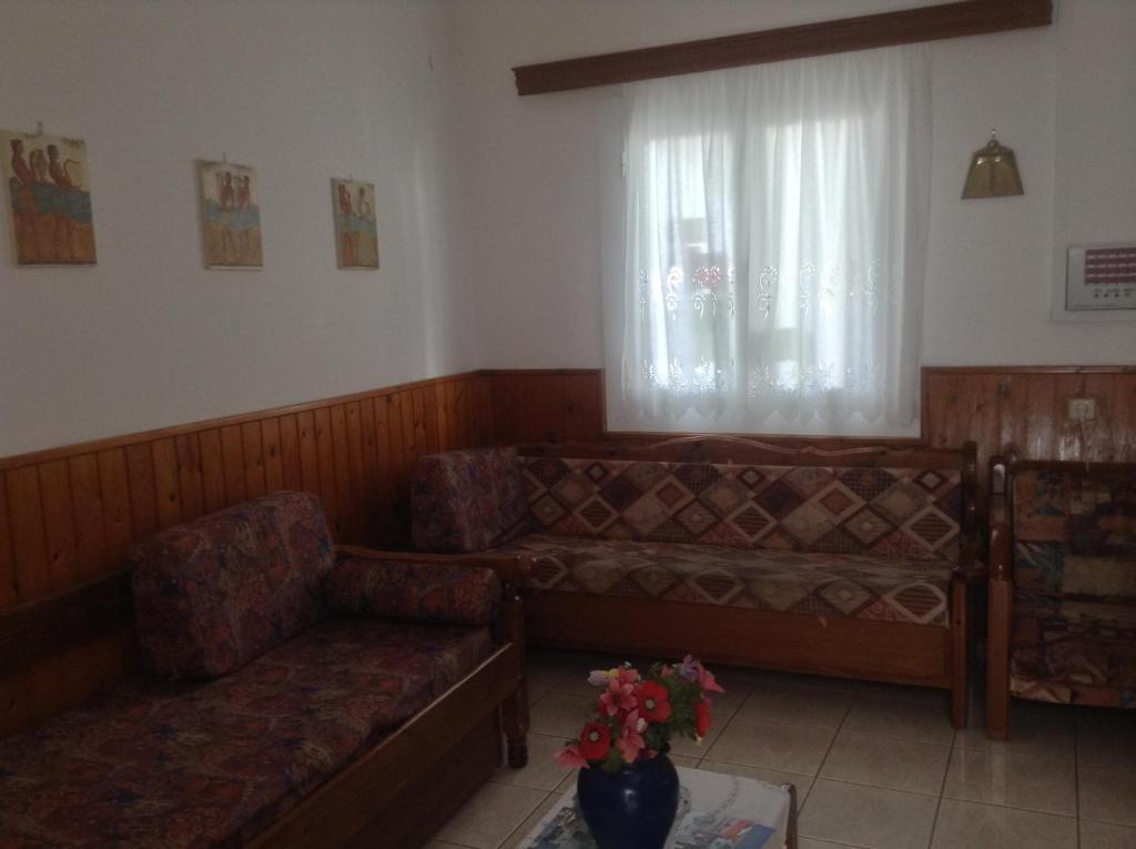 Hotel Eleftheria パロス島 エクステリア 写真