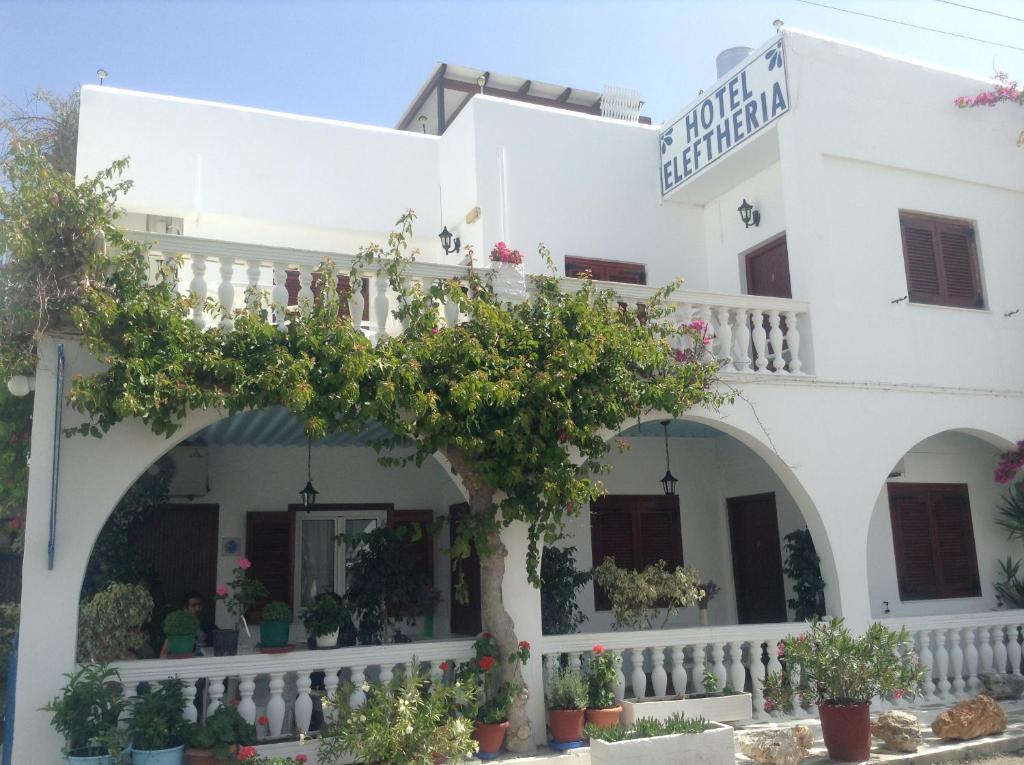 Hotel Eleftheria パロス島 エクステリア 写真